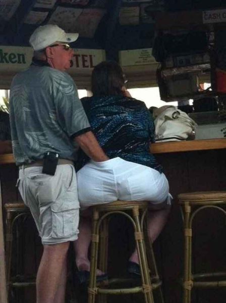 People Have Fun In Public Places (33 pics)