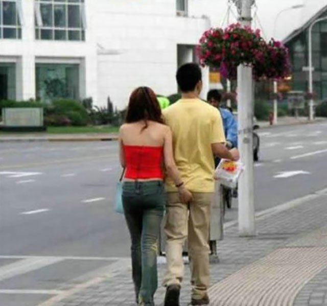 People Have Fun In Public Places (33 pics)