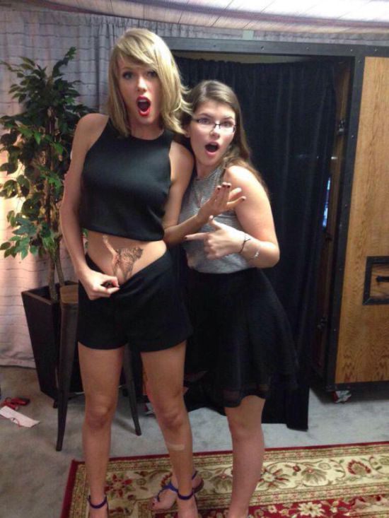 Taylor Swift's Belly Became A New Meme (24 pics)