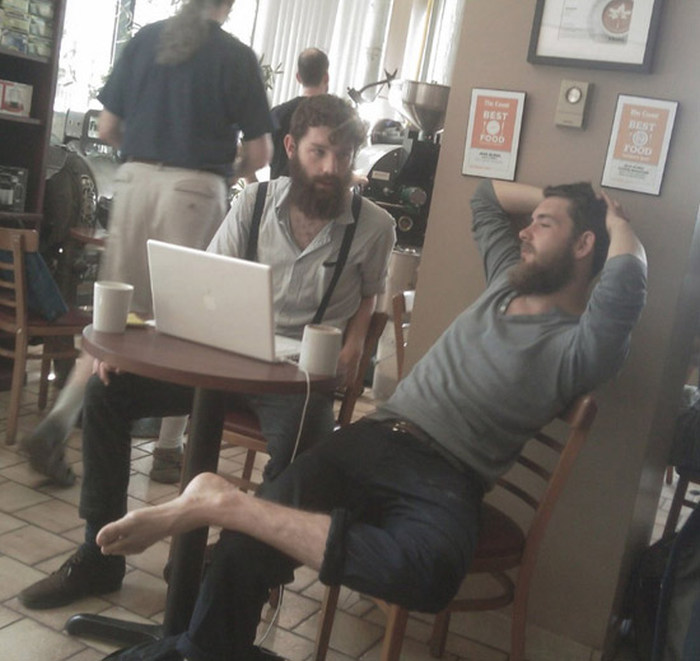 How To Spot A Hipster In Public (25 pics)