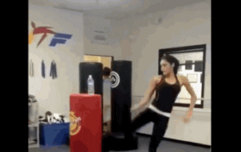 When Two Separate GIFs Come Together To Tell The Perfect Story (21 gifs)