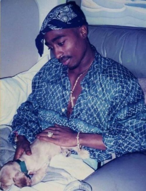 Fascinating Facts About Legendary Rapper Tupac Shakur (18 pics)