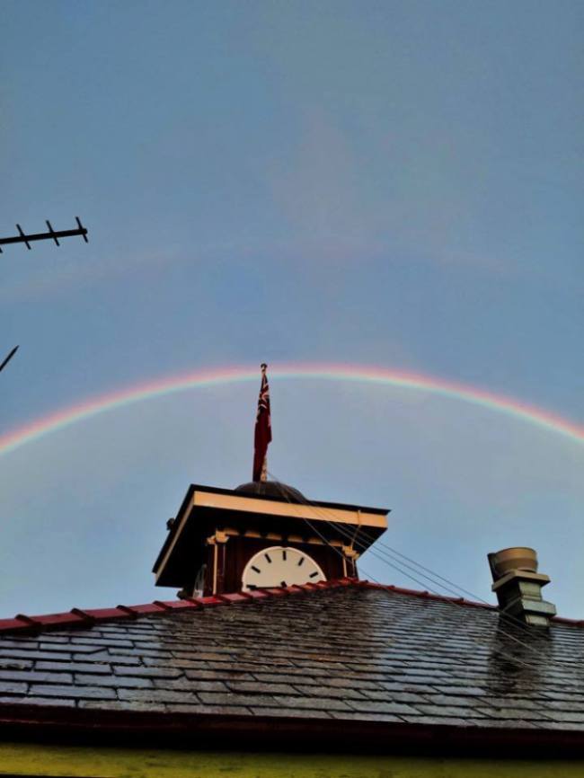 Sydney Residents Enjoy Rare Double Rainbow Shining Above The City (17 pics)
