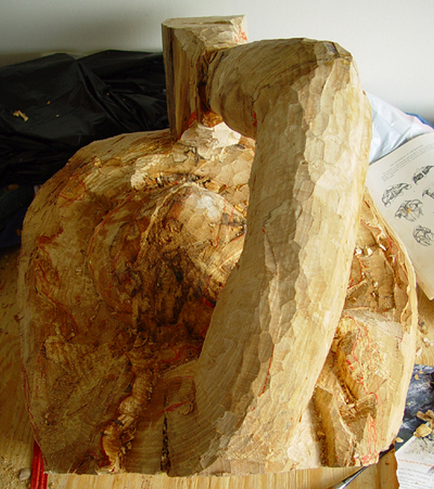 A Sculptor Turned This Tree Trunk Into Something Truly Amazing (16 pics)