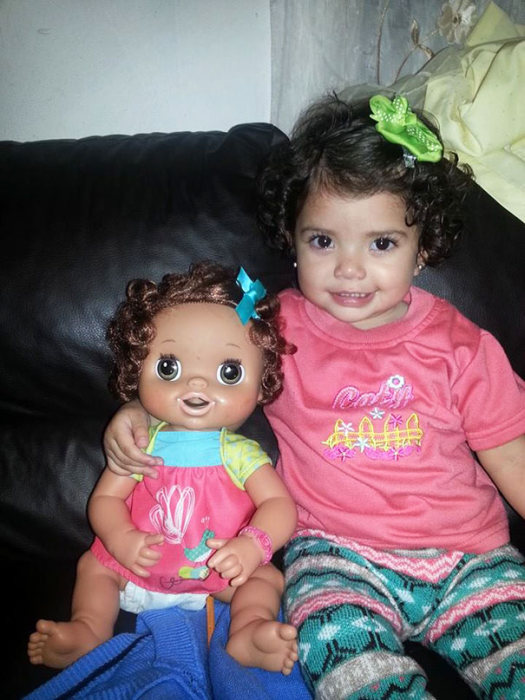 Children Who Look Shockingly Similar To Their Toy Dolls (34 pics)