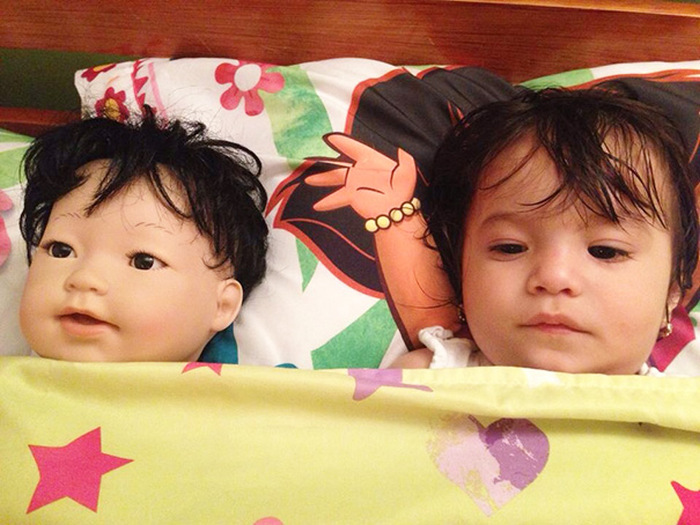 Children Who Look Shockingly Similar To Their Toy Dolls (34 pics)