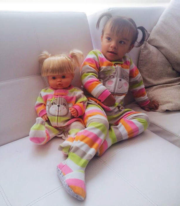 Children Who Look Shockingly Similar To Their Toy Dolls (34 pics)