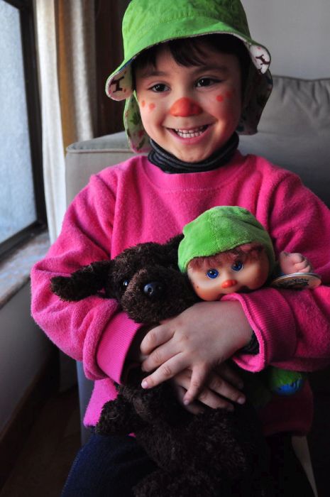 Children Who Look Shockingly Similar To Their Toy Dolls (34 pics)
