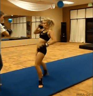 UFC Fighter Paige Vanzant Is Drop Dead Sexy But She Can Also Beat You Up (10 pics)