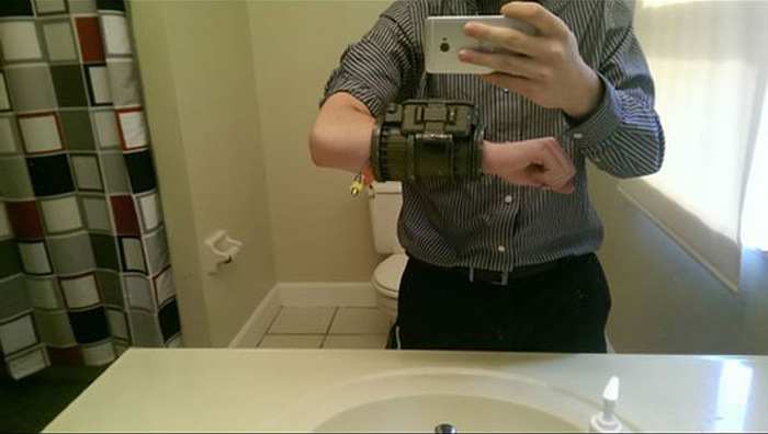 Fan Makes Working Replica Of The Pip-Boy 3000 From Fallout (16 pics)