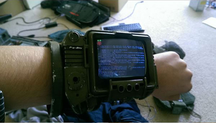 Fan Makes Working Replica Of The Pip-Boy 3000 From Fallout (16 pics)