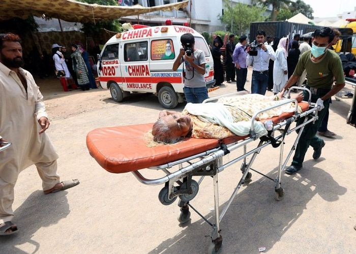 People In Pakistan Are Passing Away Due To The Extreme Heat (17 pics)