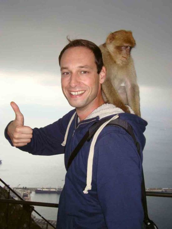 When Taking A Photo With A Monkey Goes Wrong (4 pics)