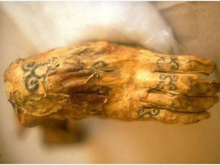 Well Preserved Tattoos That Have Withstood The Test Of Time (9 pics)