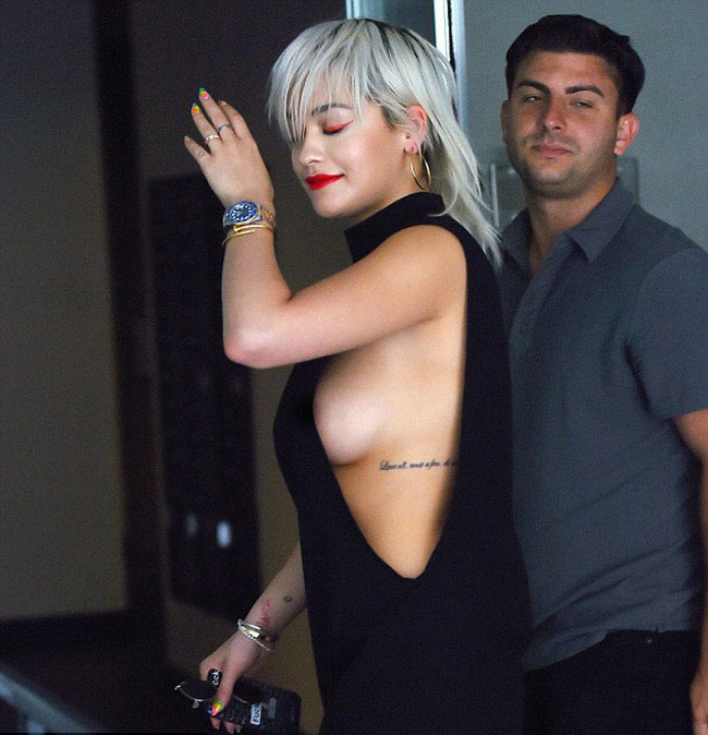 Rita Ora Recently Flashed Some Sideboob In New York City (5 pics)