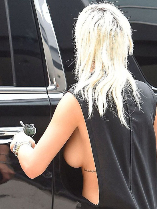 Rita Ora Recently Flashed Some Sideboob In New York City (5 pics)