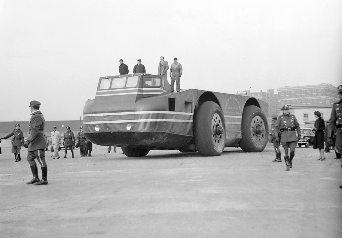 This Massive Antarctic Snow Cruiser Was A Massive Failure (12 pics)