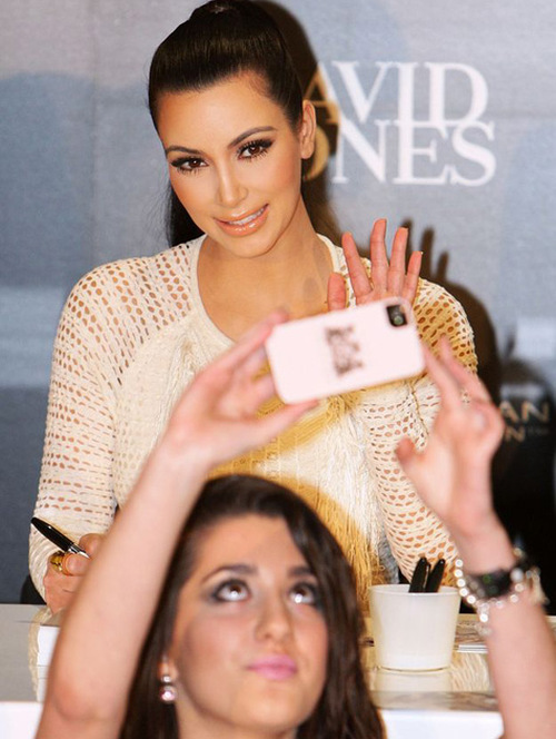 Awesome And Awkward Encounters With Celebrities Caught On Camera (22 pics)
