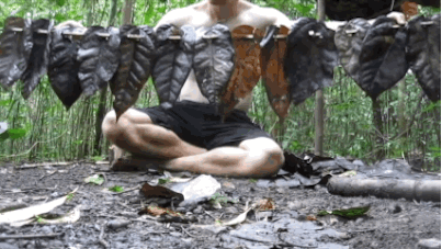 These GIFs Are Your Guide To Building A Shelter In The Wilderness (15 gifs)