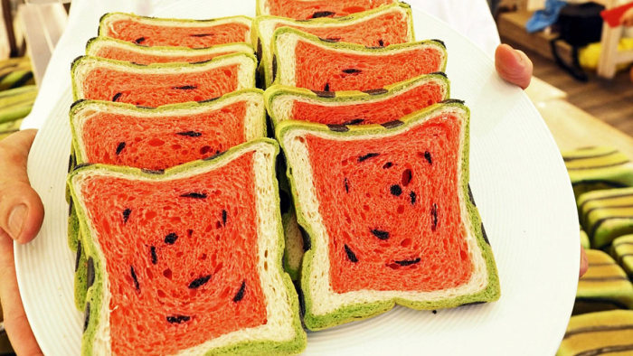 Taiwan Invents Bread That Looks Like Watermelon And Tastes Delicious (7 pics)