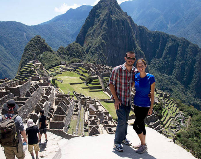 This Couple Quit Their Jobs To Sail The World Together (24 pics)