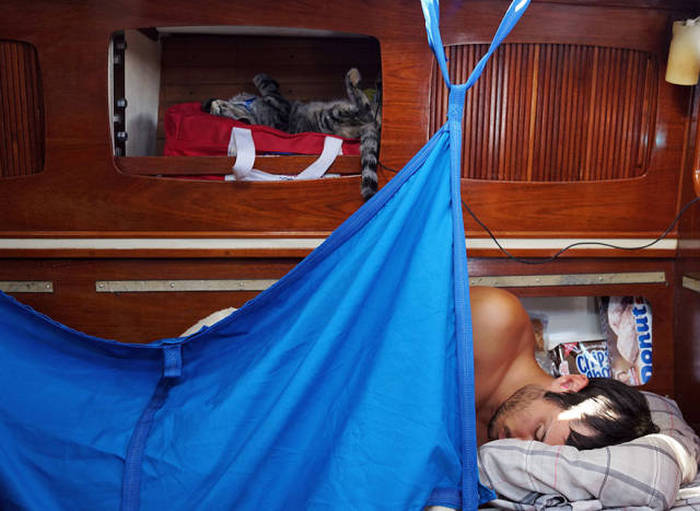 This Couple Quit Their Jobs To Sail The World Together (24 pics)
