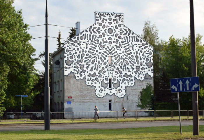 Artist Uses Lace To Create Street Art Masterpieces (24 pics)