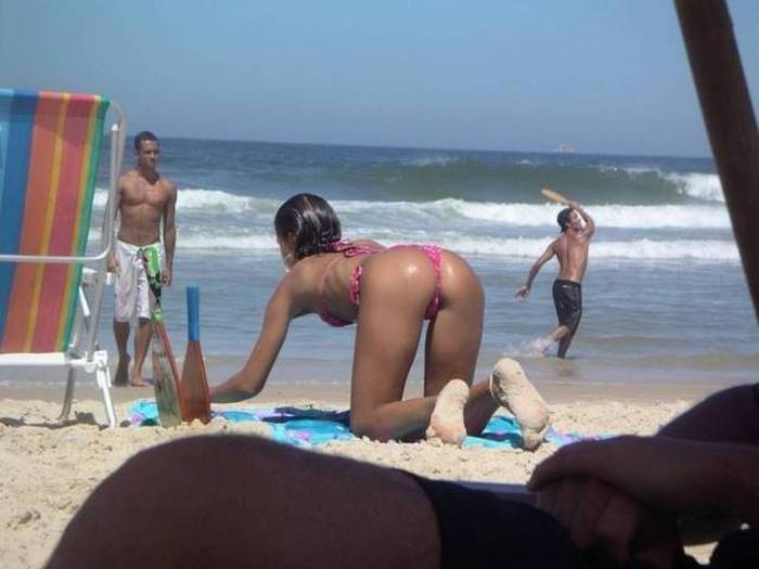 Bikini Babes Make Every Beach The Place To Be (52 pics)