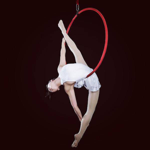 Caitlin Mayhap Is An Aerialist With Serious Skills (17 pics)