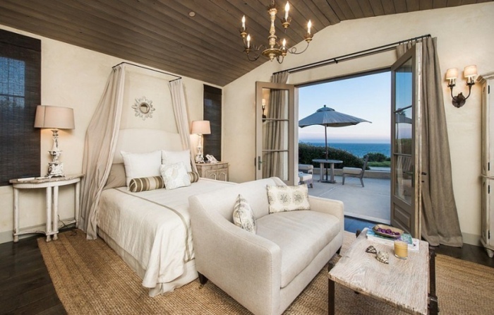 Lady Gaga's Malibu Mansion Is A Dream Come True (26 pics)
