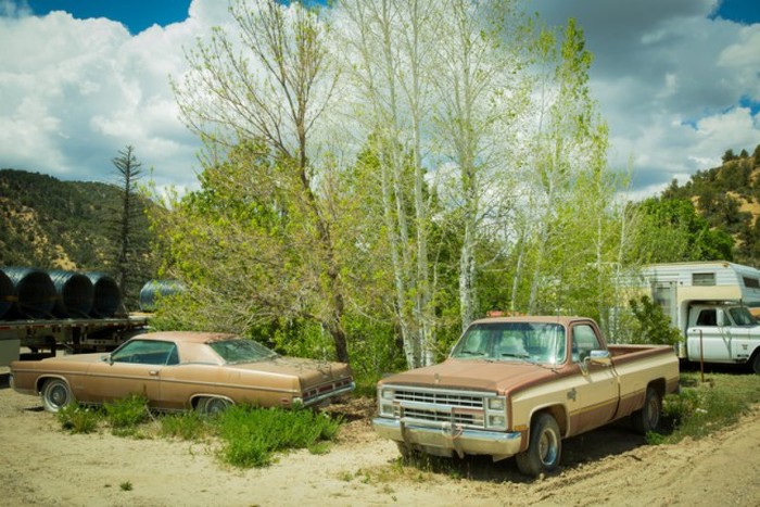 More Than 250 Cars Make Up This Vehicle Cemetery In Utah (29 pics)