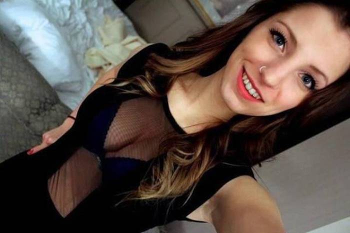 Beautiful Busty Girls That Know How To Get Your Attention (61 pics)