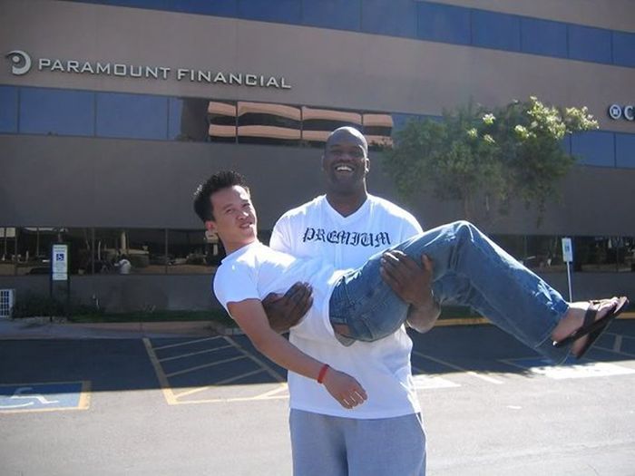 Shaq is a 7 foot tall, 324 pound giant