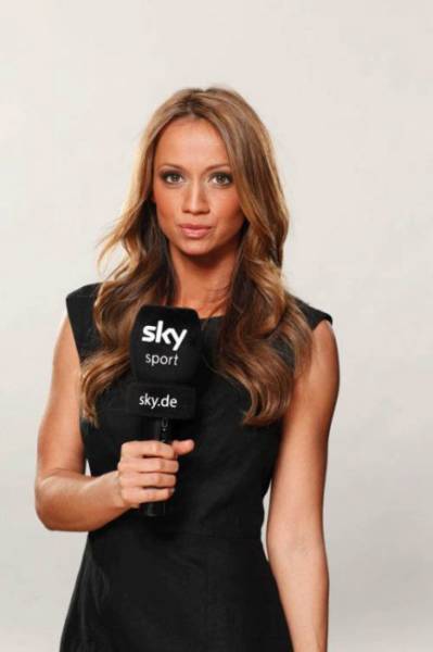 Say Hello To The Hottest Sportscasters In The USA (59 pics)