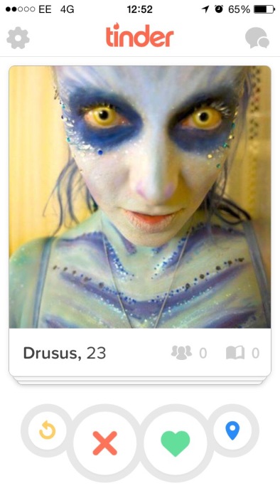 Tinder Profiles That Will Make Your Jaw Drop (27 pics)