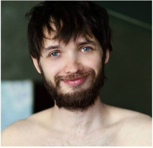 Proof That Not Everyone Looks Good With A Beard (2 pics)