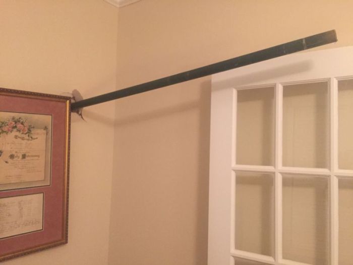 Hurricane Winds Turn An Umbrella Into A Deadly Weapon (3 pics)