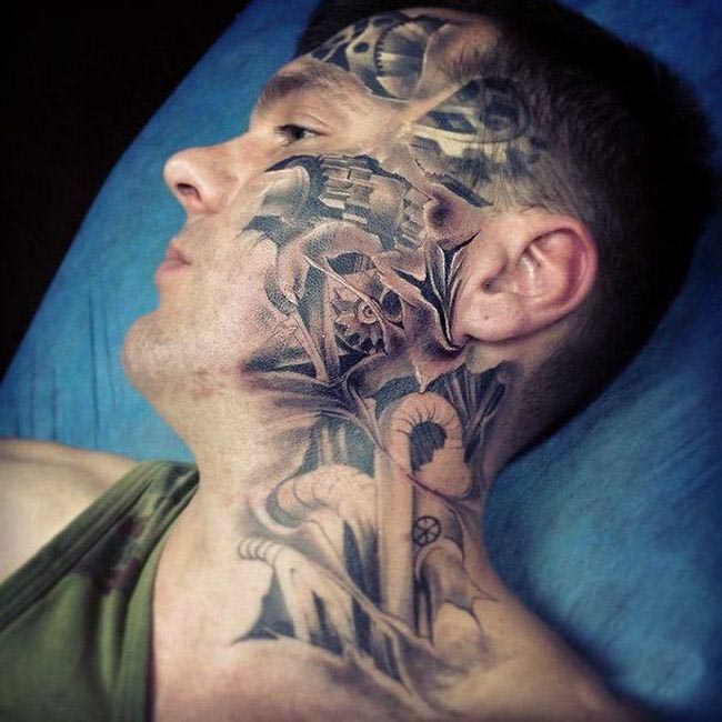 This Guy Got A Crazy Looking Tattoo On His Face (4 pics)