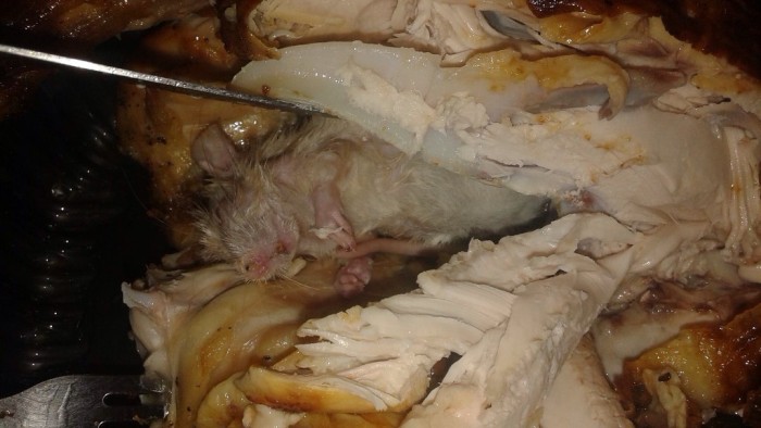 Why You Should Never Buy Roasted Chicken From Wal-Mart (3 pics)