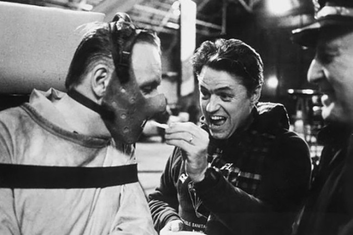 See How Famous Movies Were Made In These Candid Behind The Scenes Pictures (30 pics) See How Famous Movies Were Made In These Candid Behind The Scenes Pictures (30 pics)