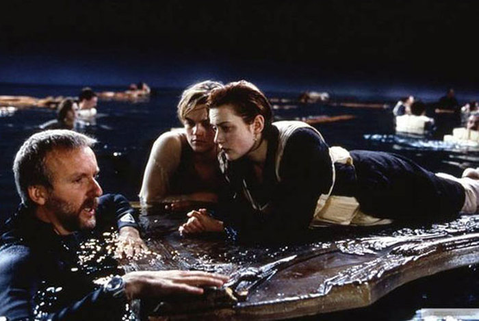 See How Famous Movies Were Made In These Candid Behind The Scenes Pictures (30 pics) See How Famous Movies Were Made In These Candid Behind The Scenes Pictures (30 pics)