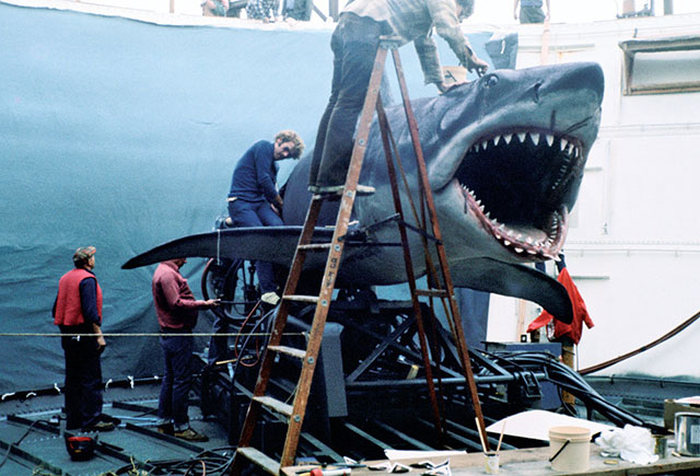 See How Famous Movies Were Made In These Candid Behind The Scenes Pictures (30 pics) See How Famous Movies Were Made In These Candid Behind The Scenes Pictures (30 pics)