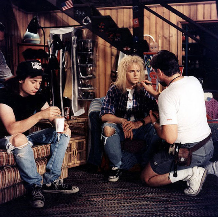 See How Famous Movies Were Made In These Candid Behind The Scenes Pictures (30 pics) See How Famous Movies Were Made In These Candid Behind The Scenes Pictures (30 pics)