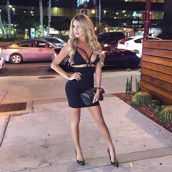 Babes In Tight Dresses Are Like A Present For Your Eyes (56 pics)