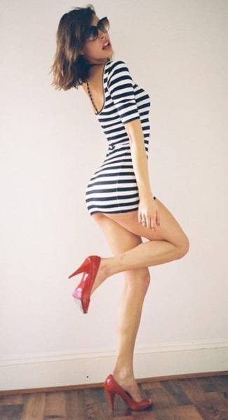 Babes In Tight Dresses Are Like A Present For Your Eyes (56 pics)