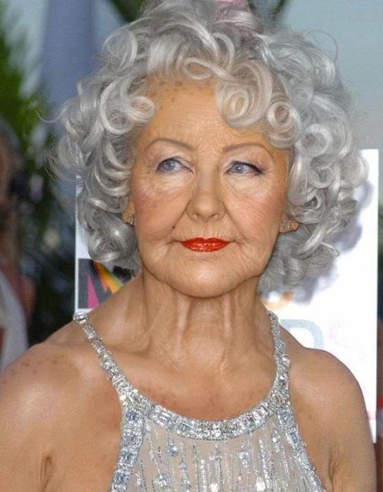 Pictures That Show What Celebrities Will Look Like When They're Old (25 pics)