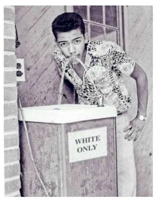 Photos That Captured Fascinating Moments And People Throughout History (21 pics)
