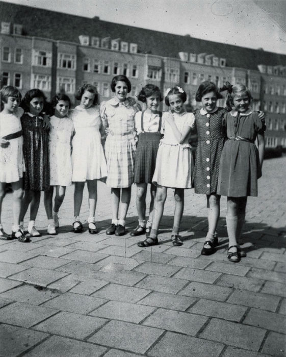 Photos That Captured Fascinating Moments And People Throughout History (21 pics)