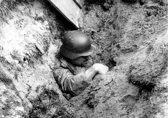 Photos That Captured Fascinating Moments And People Throughout History (21 pics)