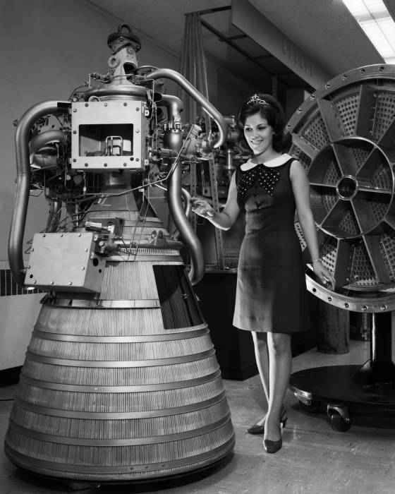 Photos That Captured Fascinating Moments And People Throughout History (21 pics)